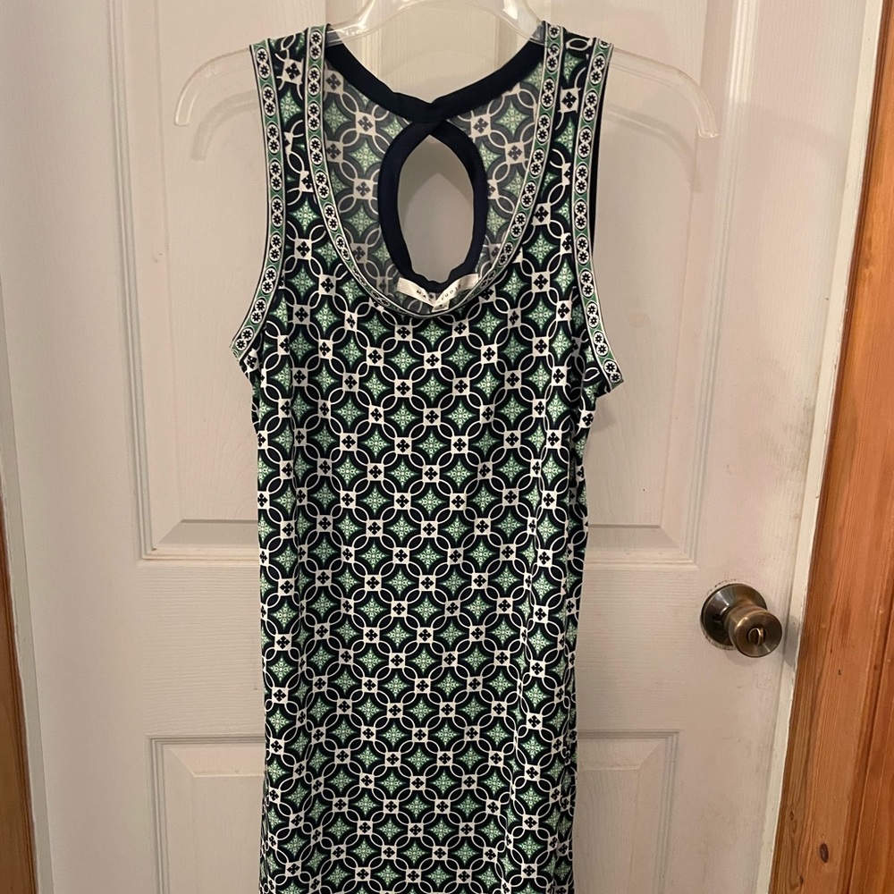 Sleevless dress